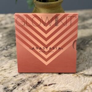 Anastasia Beverly Hills Sun Dipped Glow Kit